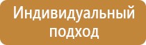 знаки дорожного движения на синем фоне